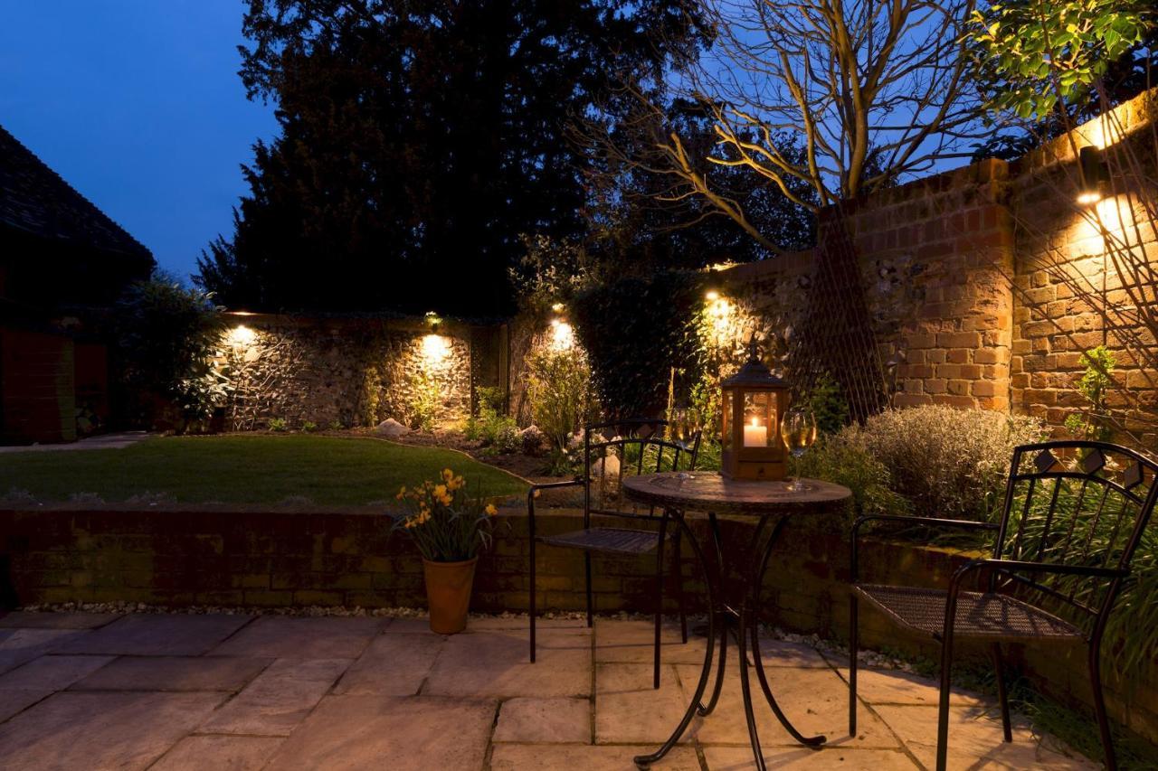 Miller Cottage A Luxury 1550'S Cottage In The Historic Centre Of Saffron Walden Exterior foto
